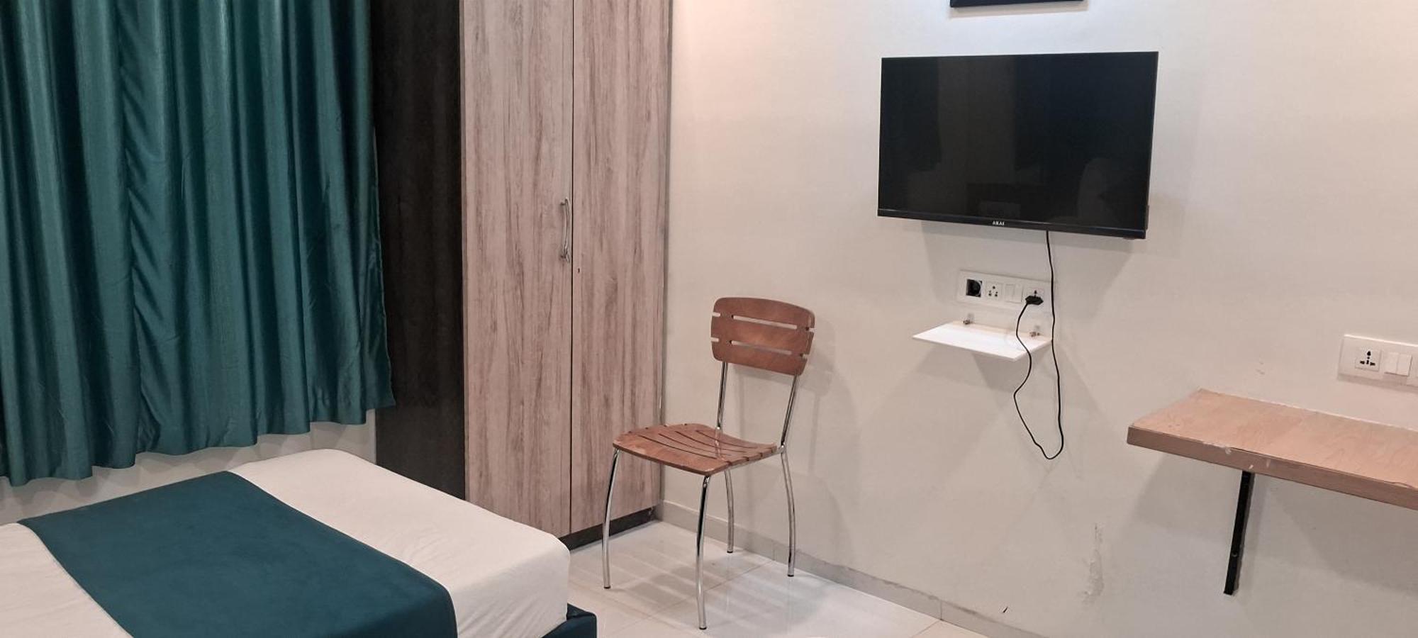 Shine Hospitality Group Bombaj