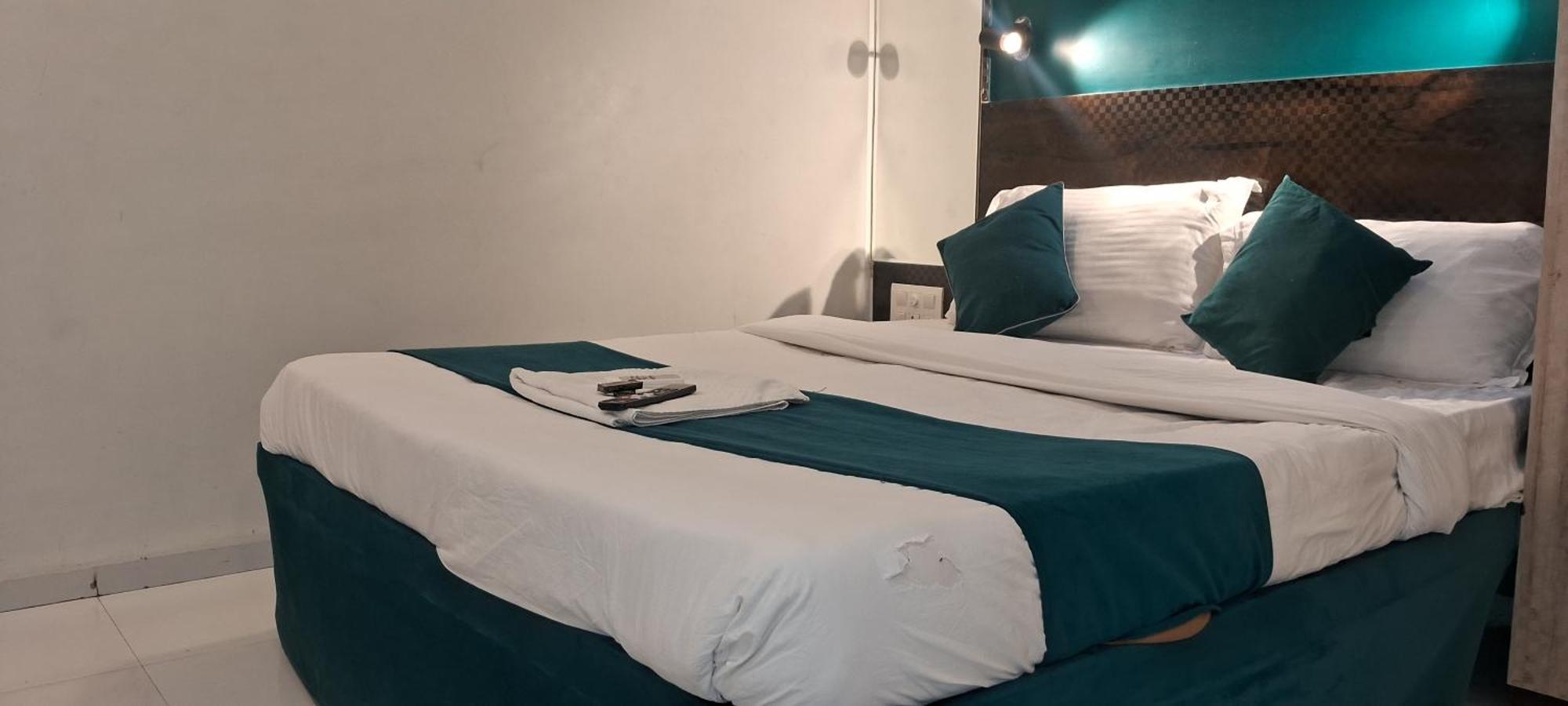 Shine Hospitality Group Hotel Bombaj